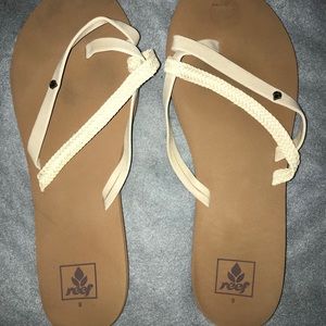 Reef sandals beige